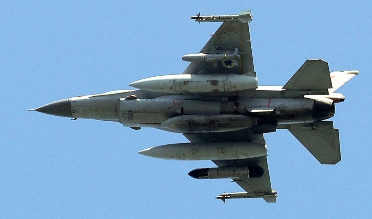 قضت الطائرات حوالي ساعة في منطقة الدفاع الجوي الكورية (أ ف ب)