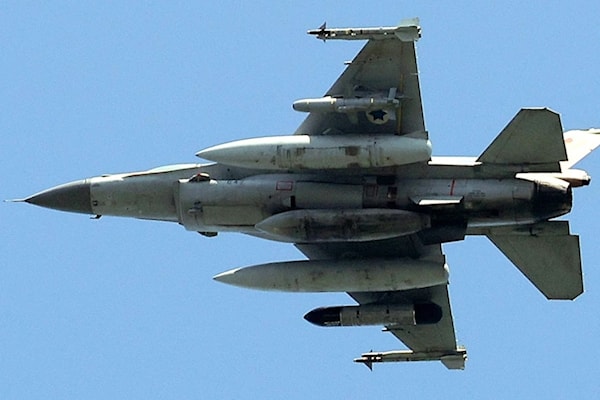 قضت الطائرات حوالي ساعة في منطقة الدفاع الجوي الكورية (أ ف ب)