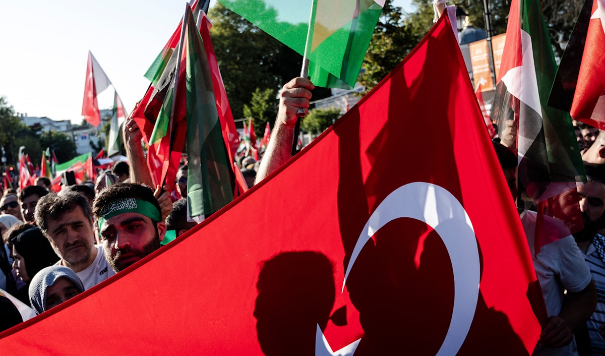 كانت المعارضة دعت إردوغان إلى إظهار ردّ فعل قوي ضدّ خطّة ترامب (أ ف ب)