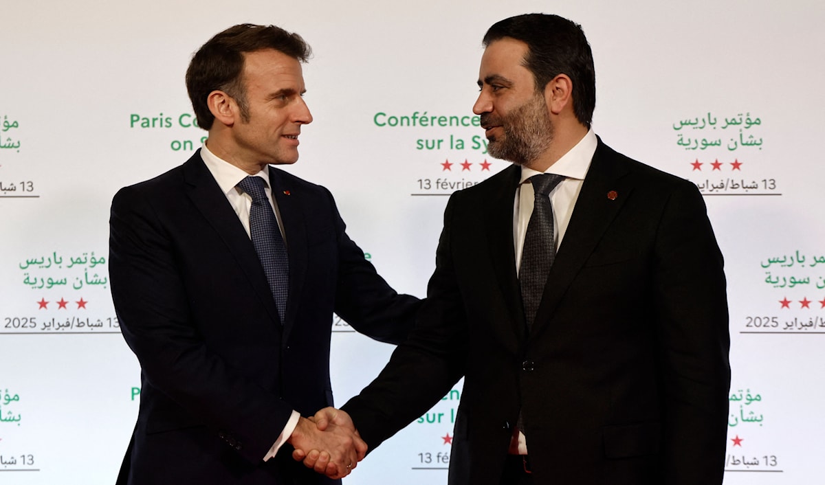 شدّد الرئيس الفرنسي على أن مكافحة تنظيم «داعش» هي «أولوية مطلقة» (أ ف ب)