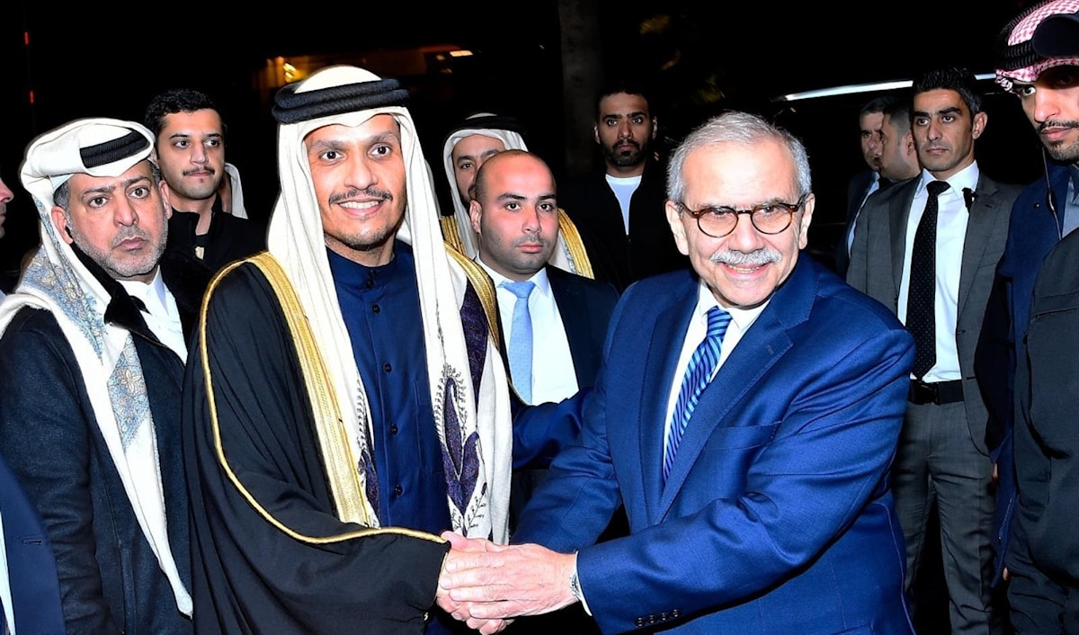 سلام مستقبلاً نظيره القطري خلال زيارته الأخيرة إلى لبنان (من الويب)