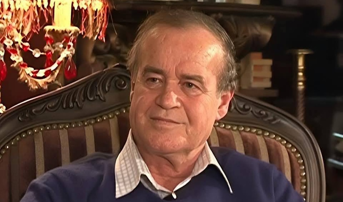 منعت الرقابة أعماله الأولى قبل أن يُسمح بها لاحقاً
