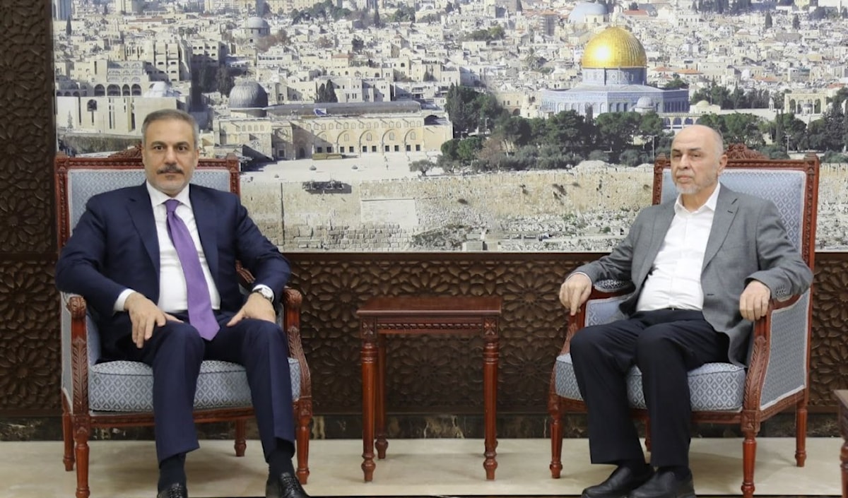 فيدان يلتقي «حماس» في الدوحة: نرفض أي مساعٍ لتهجير الفلسطينيين