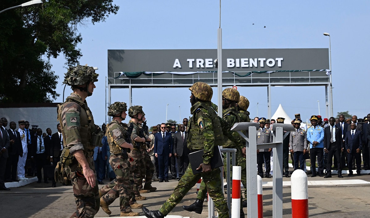 فرنسا تُعيد قاعدتها العسكرية في ساحل العاج (أ ف ب)