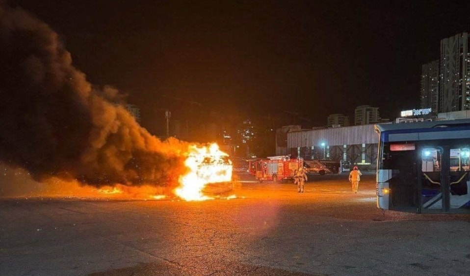 انفجارات وسط إسرائيل (من الويب)