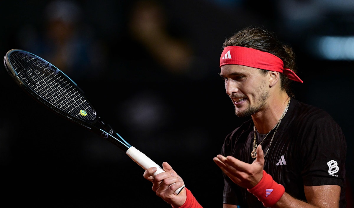 ضرب زفيريف موعداً في ربع النهائي مع الأرجنتيني فرانسيسكو كوميسانا.