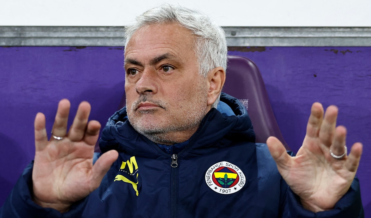 اتهم غلطه سراي المدرب البرتغالي لفنربهتشه بالإدلاء «بتصريحات عنصرية» (أ ف ب)