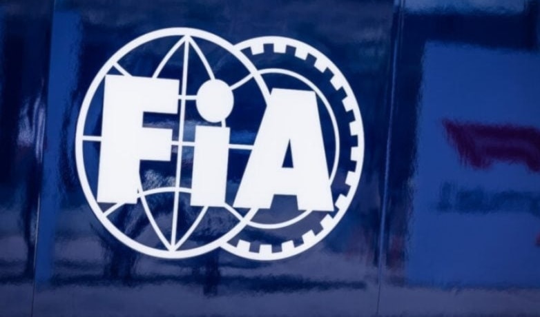 بات يتوجب على الفرق العشرة المشاركة في البطولة العالمية استخدام ثلاث مجموعات منفصلة على الأقل من الإطارات خلال السباق (أ ف ب)