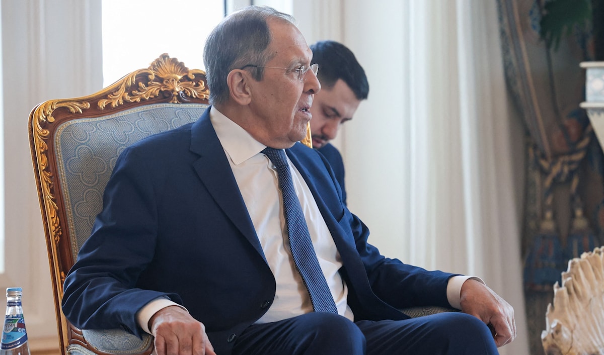 صورة للافروف في العاصمة القطرية الدوحة اليوم (أ ف ب)