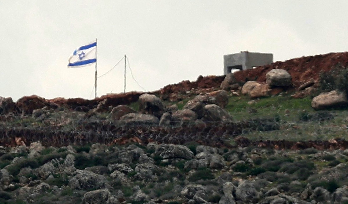 موقع عسكري للاحتلال الإسرائيلي فوق تلة الحمامص جنوبي لبنان (أ ف ب)
