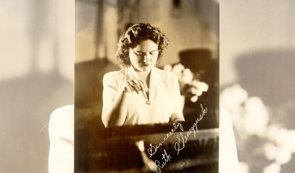 روث سْلنْتشينْسكا... مئة عام من البيانو