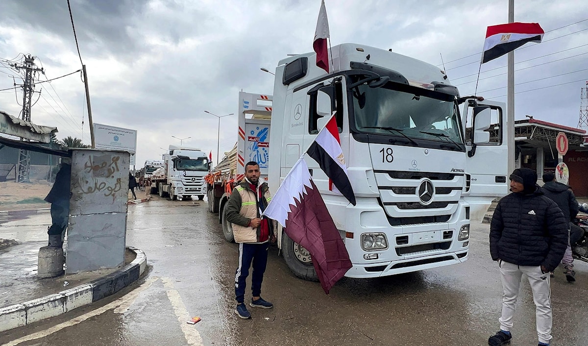 شاحنة مساعدات عبرت إلى  غزة عبر معبر كرم أبو سالم (أ ف ب)