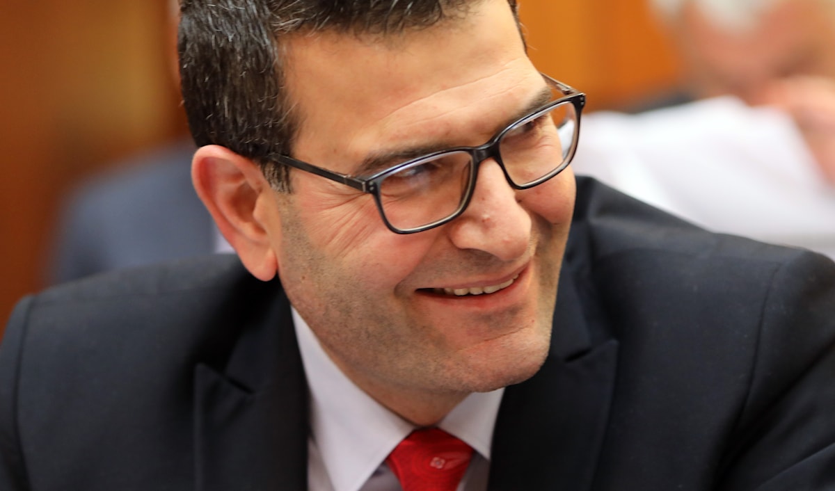 وزير الزراعة عباس الحاج حسن