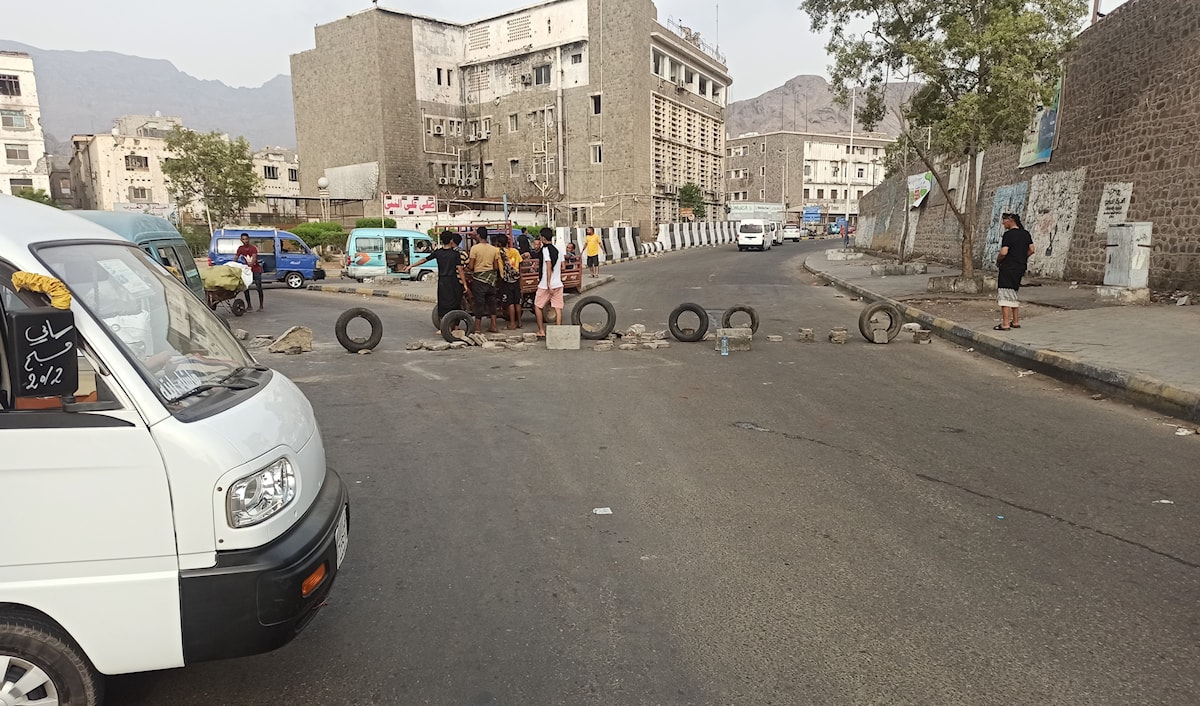 تردي الأوضاع الاقتصادية يثير سخطاً في عدن (أ ف ب)