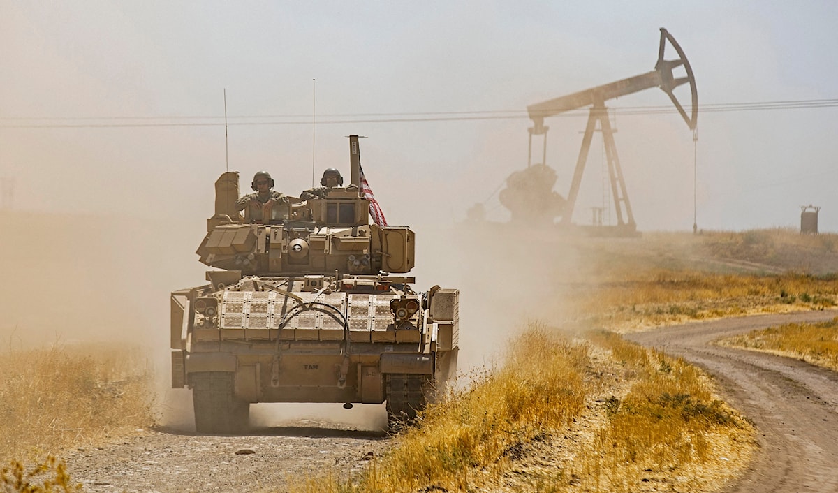 أكّدت «قسد» أنها لم تتلقَّ أي خطط رسمية بشأن انسحاب القوات الأميركية من شمال شرق سوريا (أ ف ب)