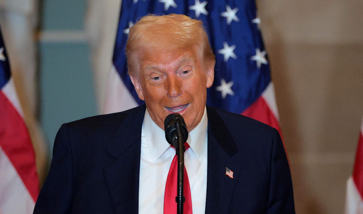 وقّع ترامب مرسوماً يقضي بإعادة فرض سياسة «أقصى الضغوط الاقتصادية» ضدّ إيران (أ ف ب)