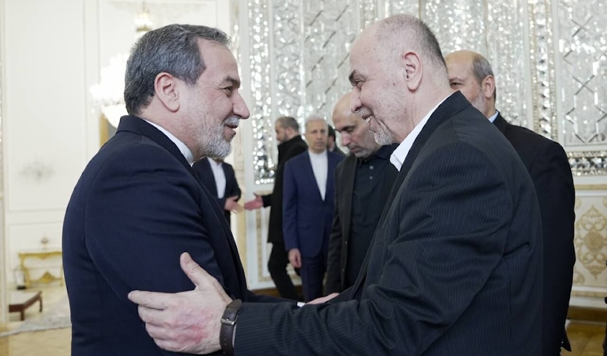 عراقجي مستقبلاً وفد «حماس» في طهران