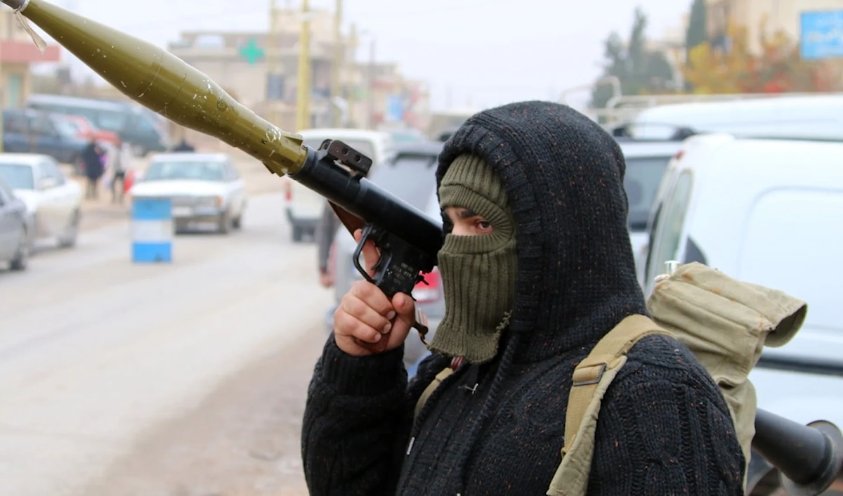 تشهد المنطقة في الوقت الحالي اشتباكات عنيفة يتخللها استخدام لمختلف أنواع الأسلحة (من الويب)