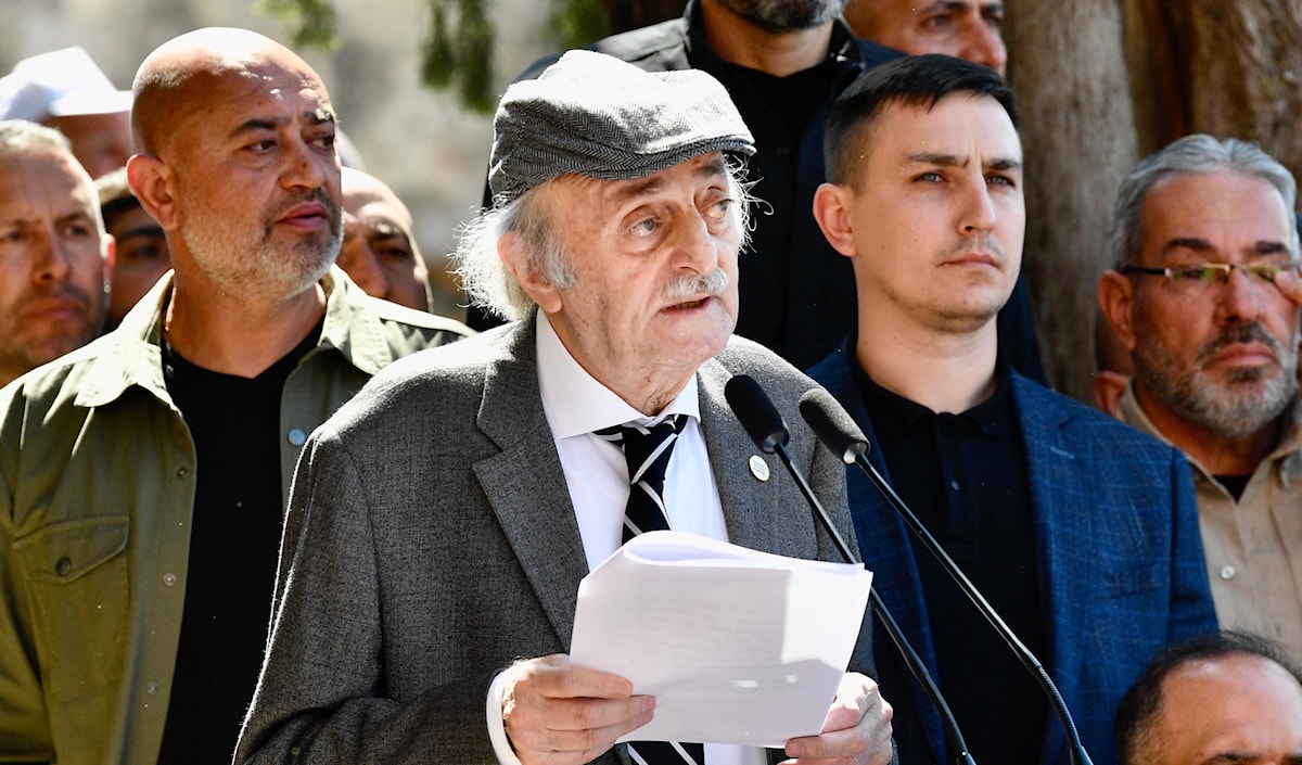 شدّد جنبلاط على تحرير الجنوب وإعادة الإعمار (الأخبار)