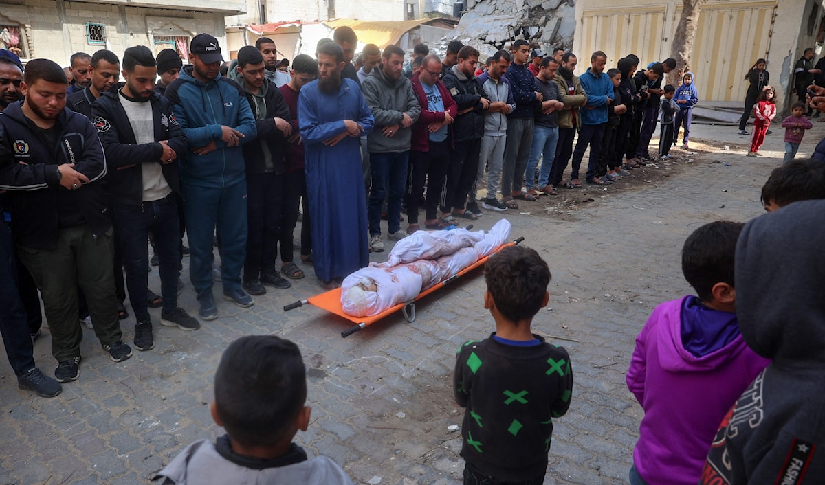 يواصل العدو الإسرائيلي غاراته على قطاع غزة، ما أسفر عن استشهاد 14 فلسطينياً (أ ف ب)