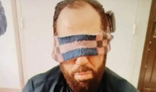 الصورة التي انتشرت للشيخ أحمد بدر الدين حسون على فايسبوك