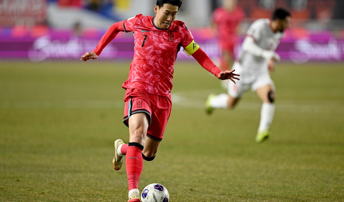 كان سوء عشب ملعب العاصمة سيول تسبب في نقل مباراتين للمنتخب هذا الشهر.