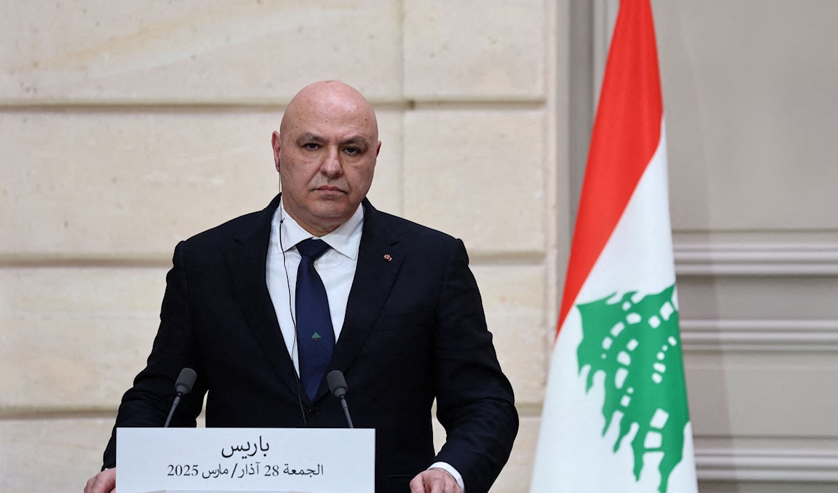 عون: ندين أي محاولة مشبوهة لإعادة لبنان إلى دوامة العنف (أ ف ب)