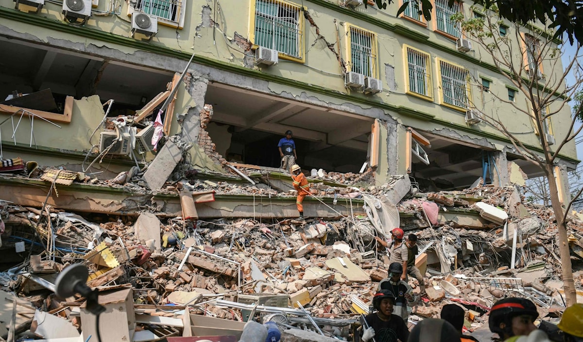 ضرب زلزال بقوة 7.7 درجات شمال غرب مدينة ساغاينغ وسط بورما (أ ف ب)