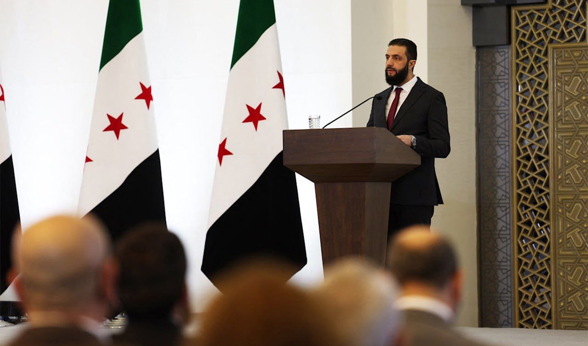 تعيش سوريا حالة أمنية متردّية، في ظل عدم قدرة الإدارة الجديدة على فرض الأمن، حتى الآن (أ ف ب)