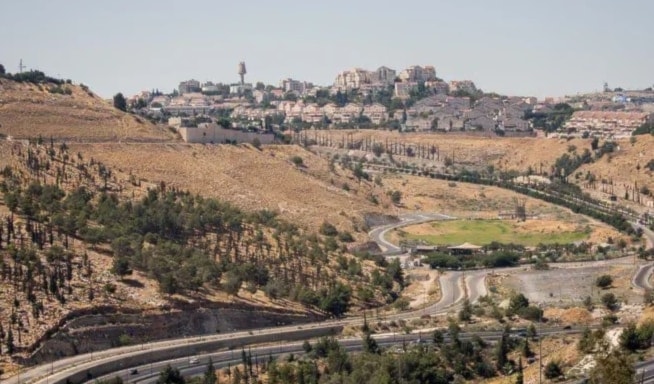 إسرائيل تصادق على نفق استيطاني لعزل القدس وتقطيع أوصال الضفة (وكالة معا)