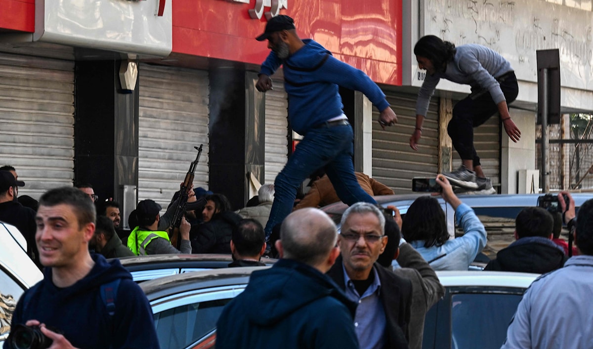 وصفت صحيفة «نيويورك تايمز»، «الاشتباكات»، بأنّها بمثابة «اختبار حاسم لقادة البلاد الجدد» (أ ف ب)