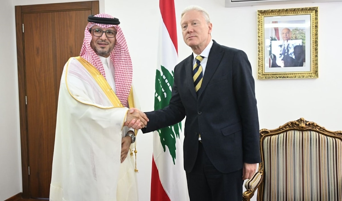 وزير الخارجية والمغتربين يوسف رجّي يستقبل السفير السعودي وليد بخاري (وزارة الخارجية)