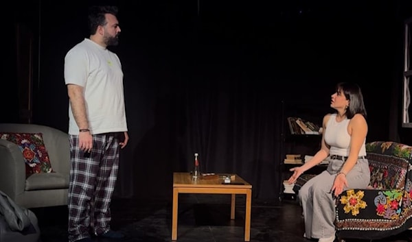 من عرض «مش مسرحية»