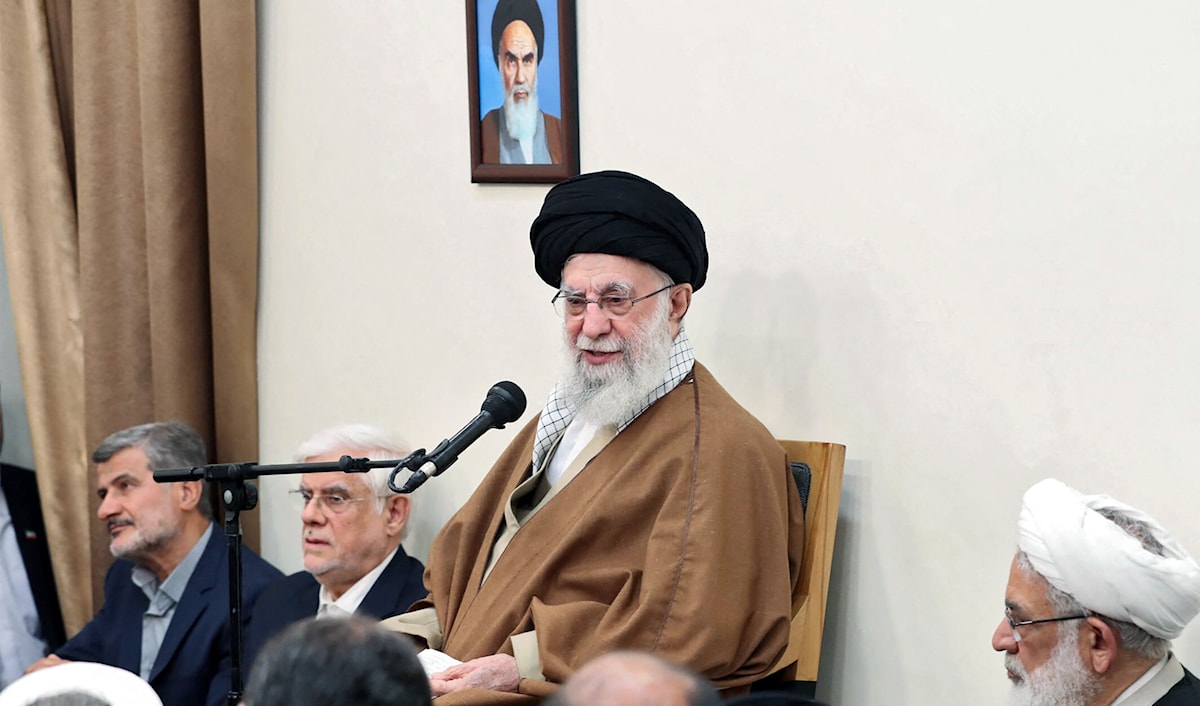 حذّر الخامنئي من تكرار «خطأ الاتفاق النووي في هذه المفاوضات» (أ ف ب)