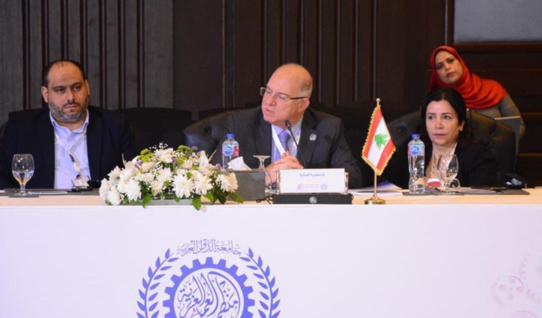 وزير العمل محمد حيدر في مؤتمر العمل العربي المنعقد في القاهرة (الأخبار)