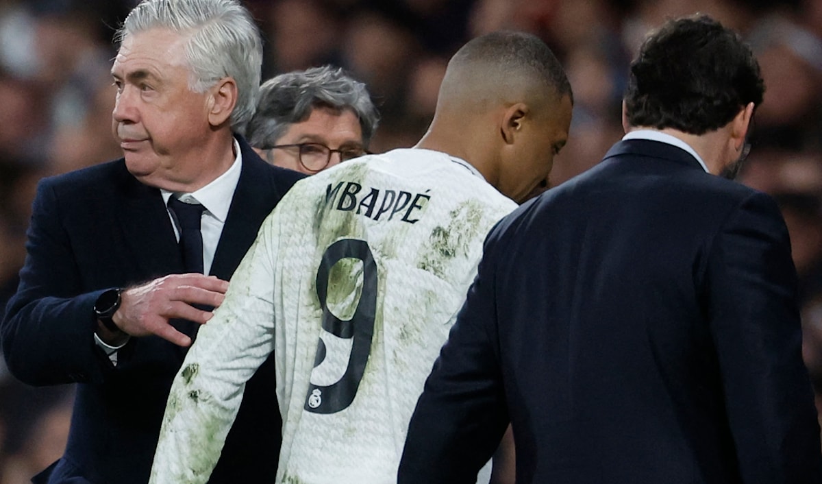 خرج قائد المنتخب الفرنسي مصاباً في الدقائق الأخيرة أمام آرسنال.