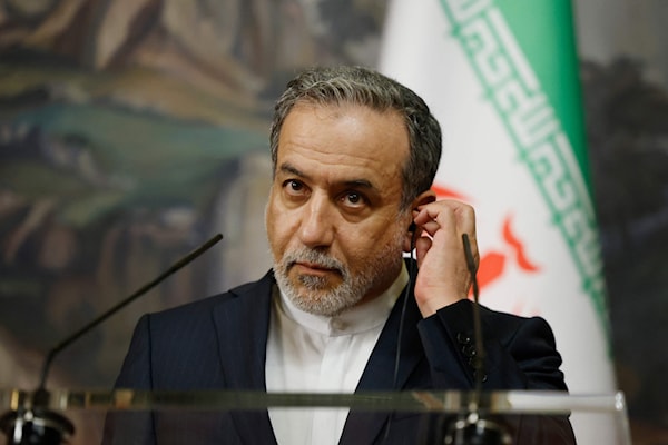 تستعد عمان يوم السبت لاستقبال وزير الخارجية الإيراني والمبعوث الأميركي للشرق الأوسط (أ ف ب)