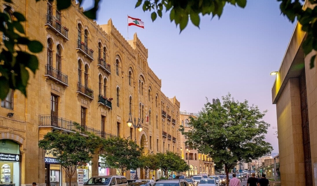 اعتبر سنو أن قانون اللائحة الواحدة «سيء ومفصل على الأحزاب» (من الويب)