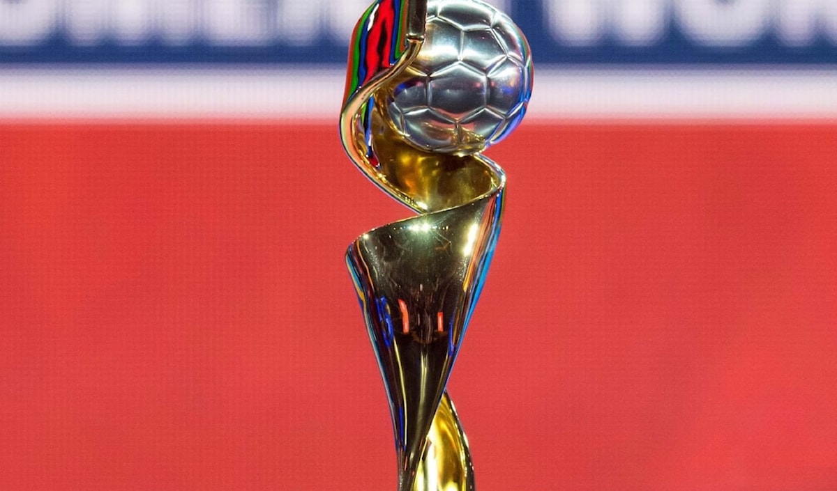 يخطط «فيفا» لرفع عدد المنتخبات المشاركة في مونديال السيدات من 32 إلى 48 بحلول 2031.