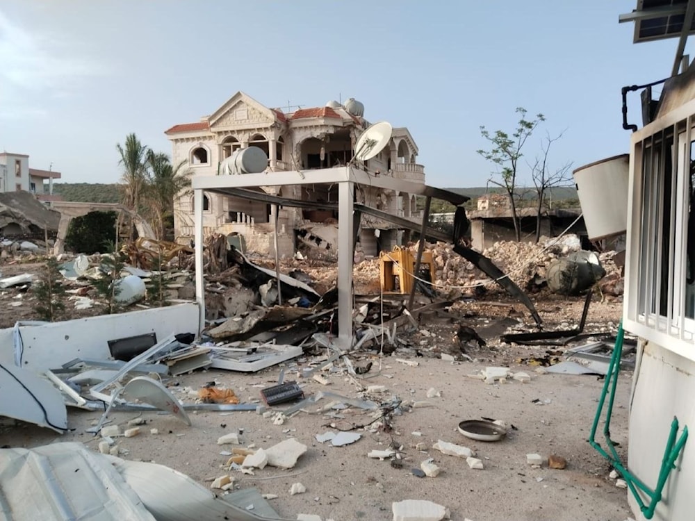 يتعمّد الاحتلال استهداف الطواقم والمراكز الإسعافية والمسعفين (من الويب)