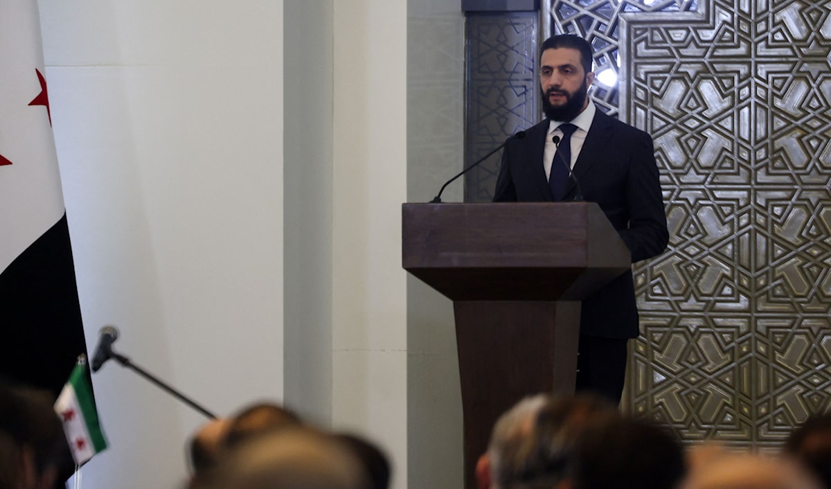 تشهد أروقة الولايات المتحدة مجموعة من النقاشات حول السياسة التي يجب اتّباعها حيال سوريا الجديدة (أ ف ب)