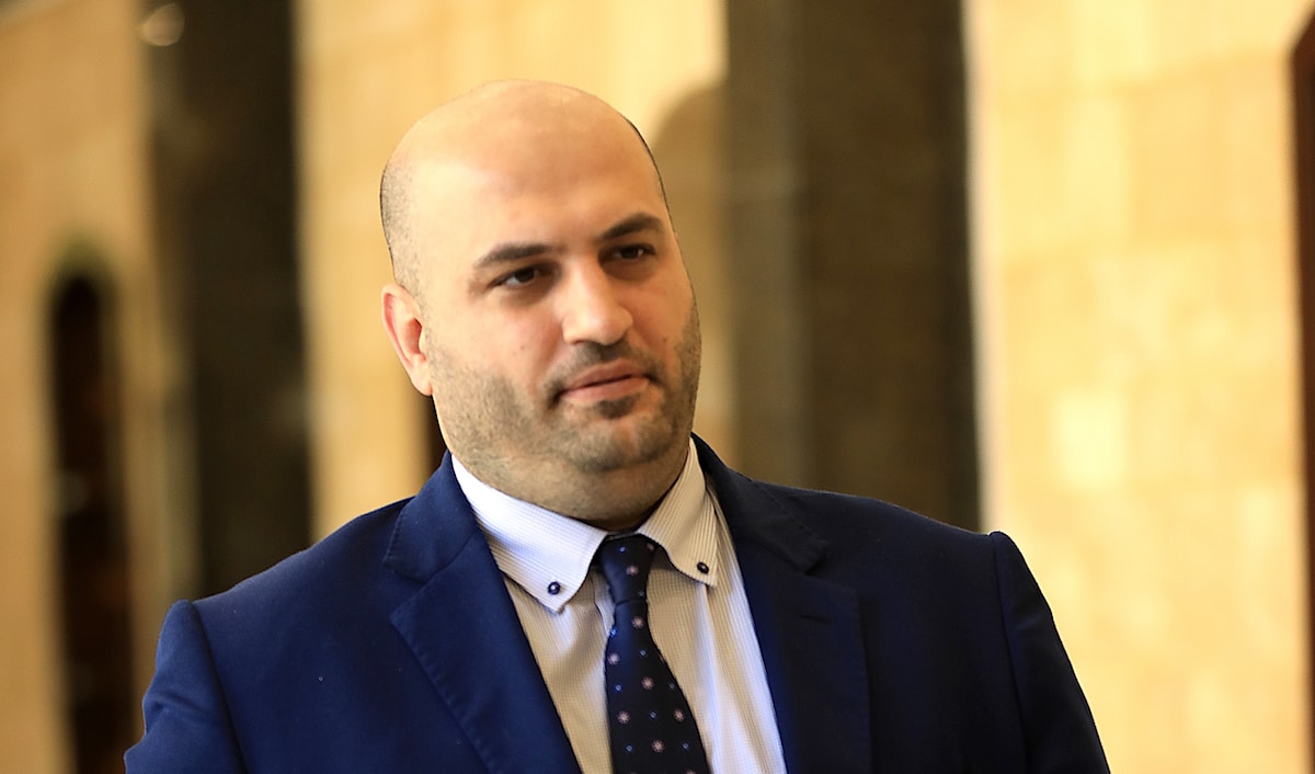 وزير الصحة راكان ناصر الدين (مواقع)