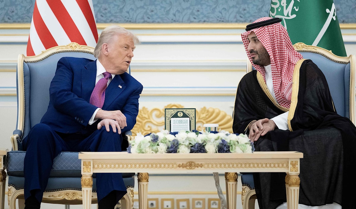 ولي العهد السعودي يستقبل الرئيس الأميركي في الرياض (أ ف ب)