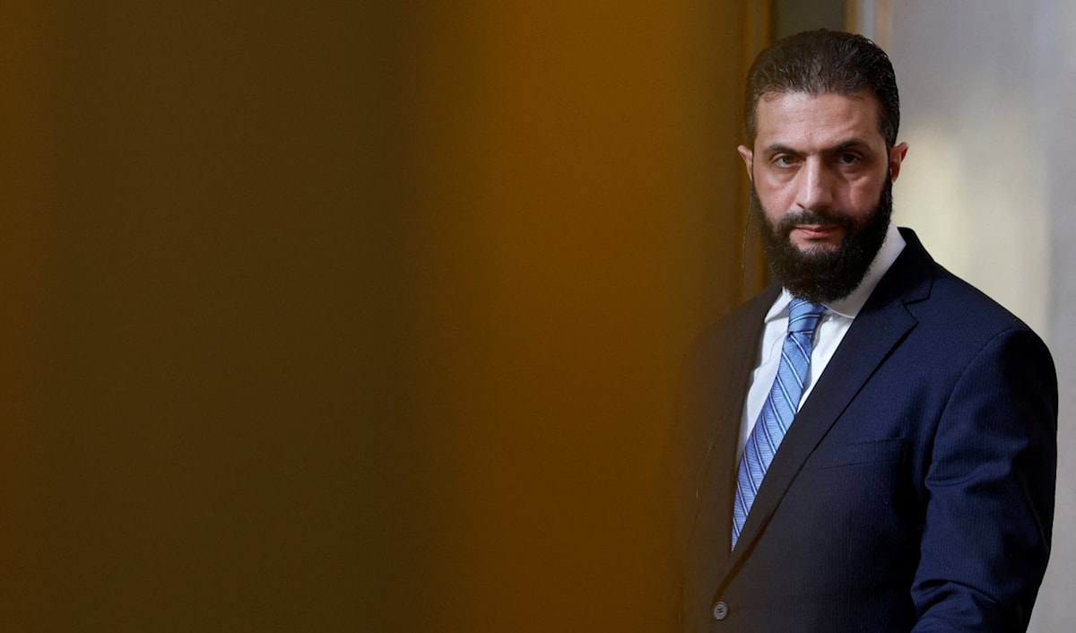 لم يكُن القرار مفاجئاً في ظل المطالبة العراقية بعدم استضافة الشرع (أ ف ب)