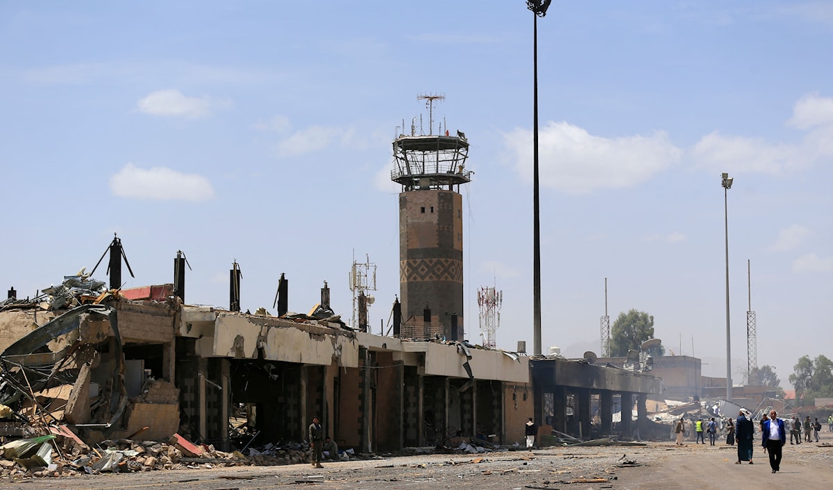 مطار صنعاء الدولي بعد تعرضه لعدوان إسرائيلي (أ ف ب)