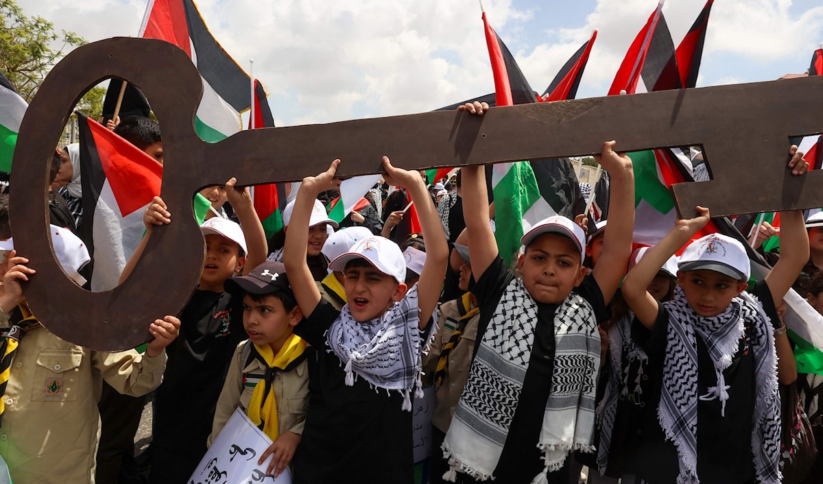 يوعز إلى جهاز الأمن الإسرائيلي بمنع دخول موظفين أو مهندسين مسّاحين فلسطينيين إلى المناطق التي تسري تسوية الاحتلال للأراضي فيها (أ ف ب)