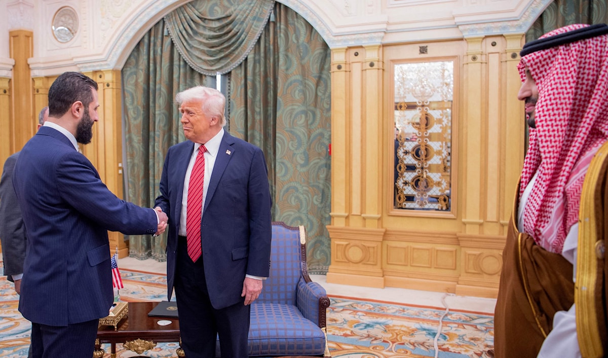 شارك في لقاء ترامب - الشرع، الذي حضره ابن سلمان، الرئيس التركي عبر الاتصال المرئي (أ ف ب)