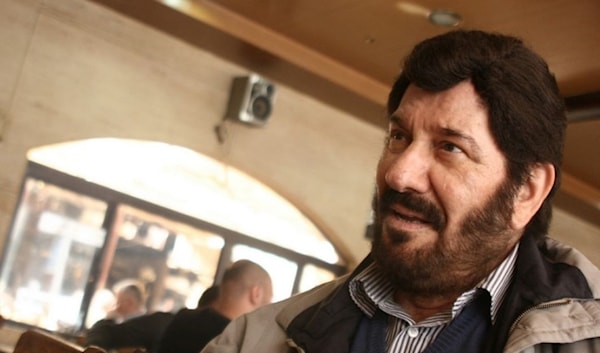 ولد في ترشيحا في فلسطين وعاش النكبة والهجرة، وتنقّل بين المخيمات والشتات الفلسطيني