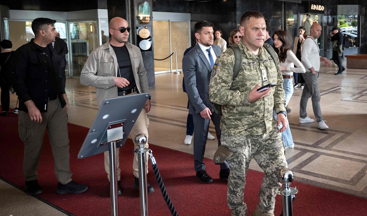 مثّل أوكرانيا في المحادثات التي أجريت جولتها الأولى في قصر عثماني قديم، وزير الدفاع رستم أوميروف (أ ف ب)