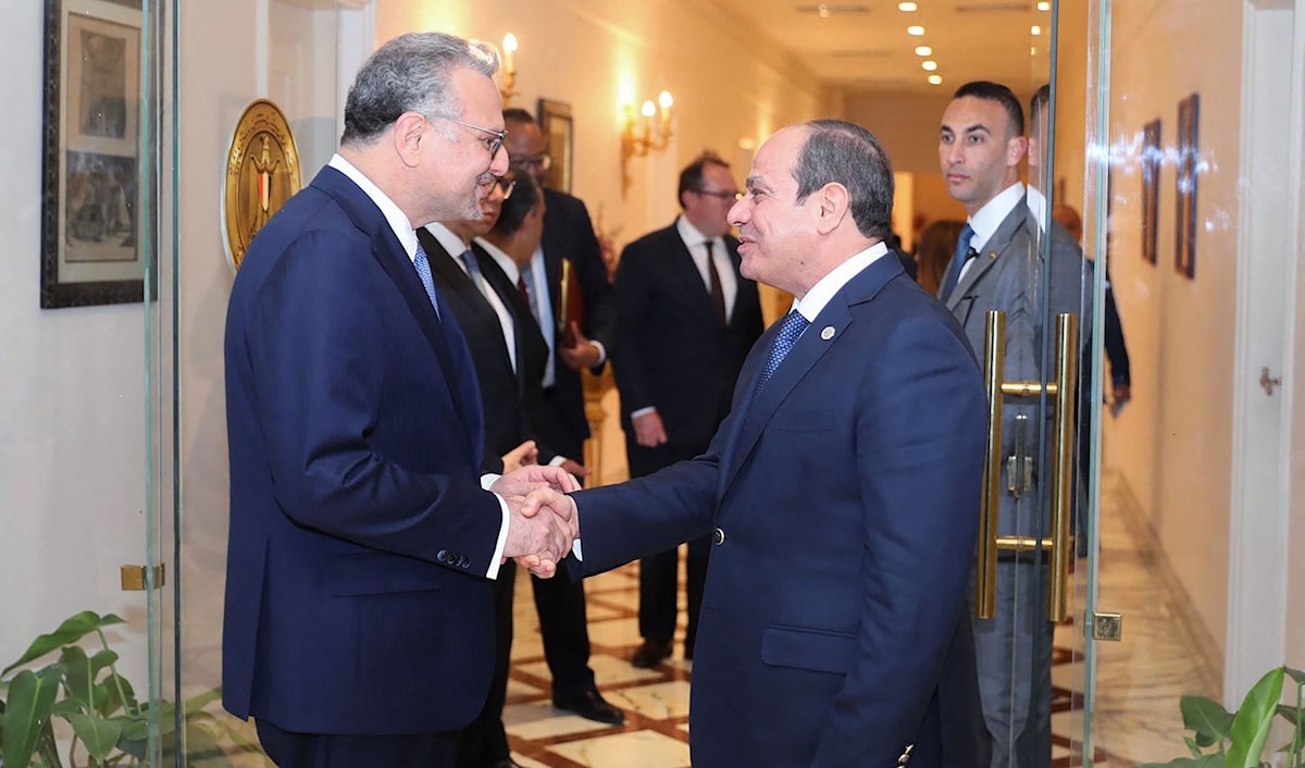 استقبل السيسي في القاهرة، أمس، مستشار ترامب للشؤون العربية والشرق أوسطية والأفريقية، مسعد بولس، في لقاء اتّسم بالجدّية (أ ف ب)